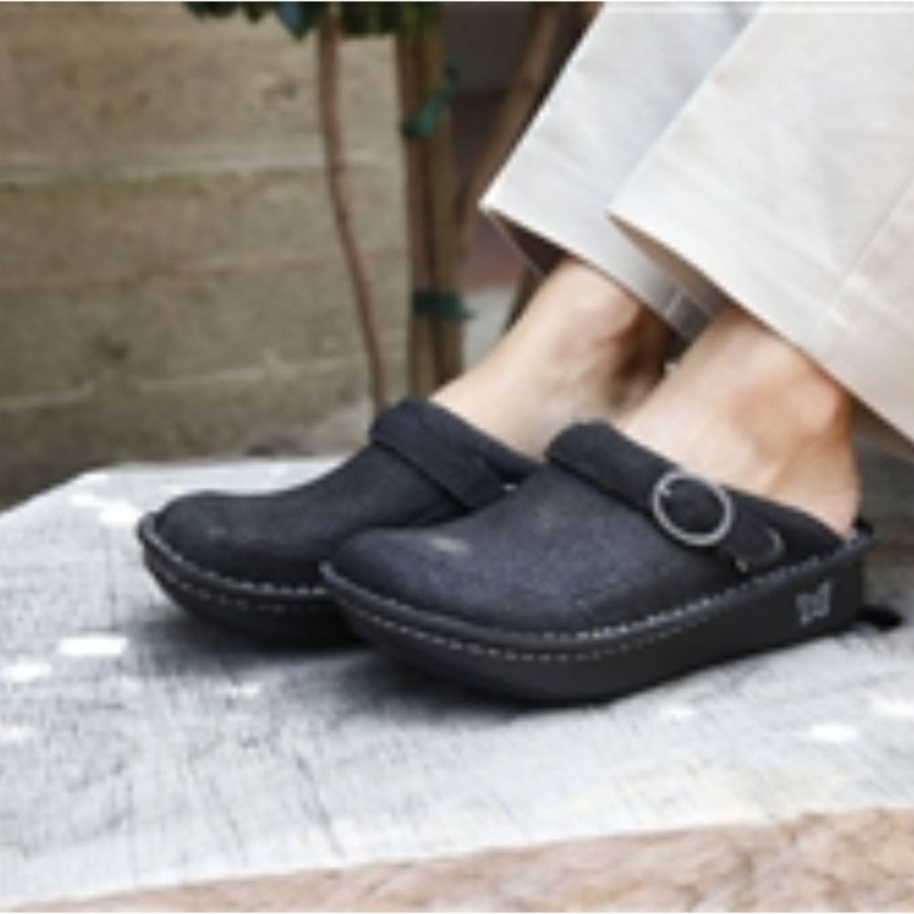 Alegria Seville Night Gleam mules size 39